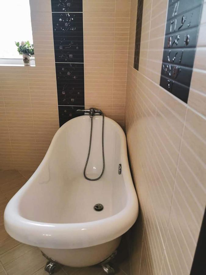 Casa File De Poveste Targu Jiu Bagian luar foto